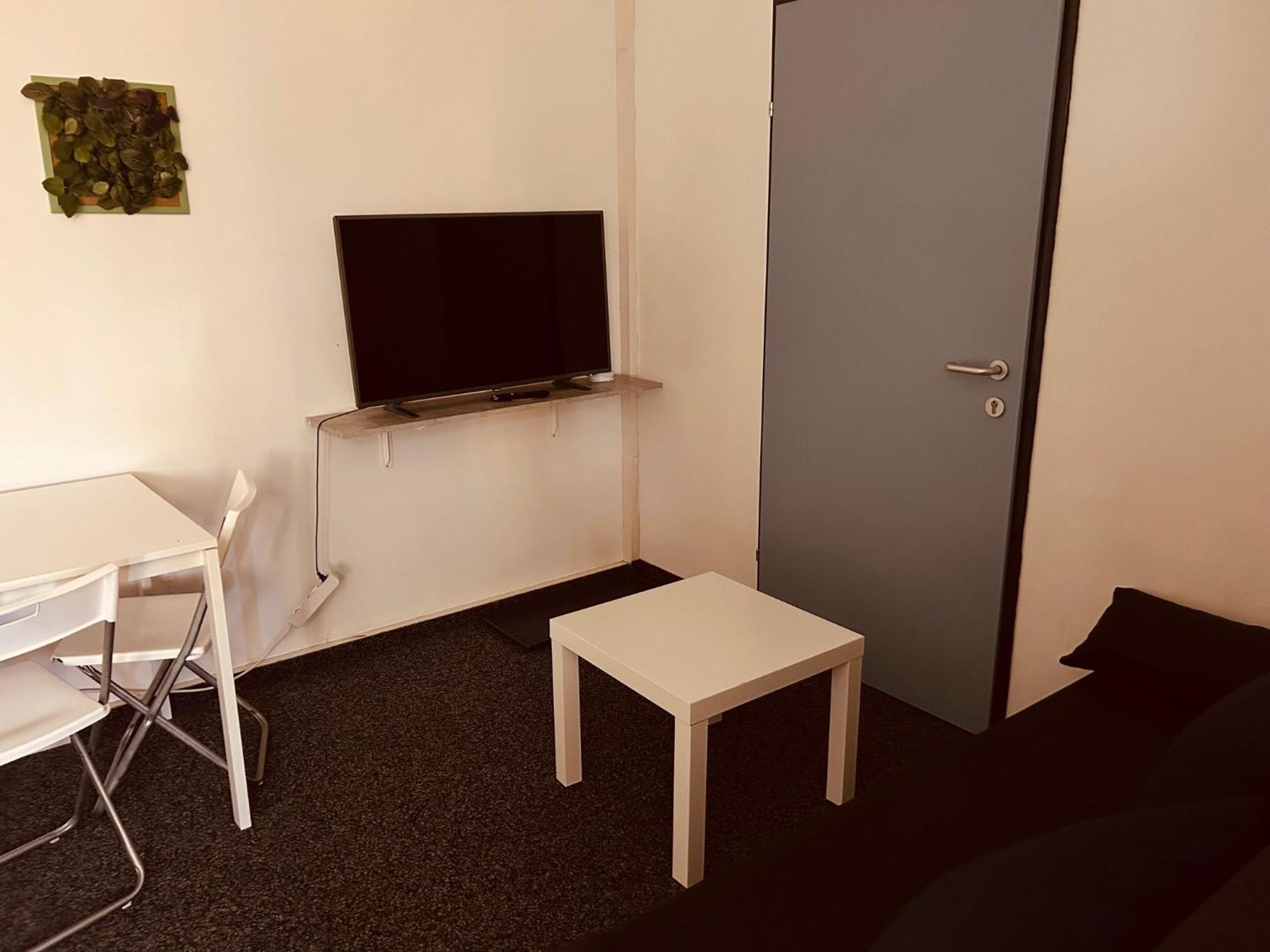 Veni Apartments Грац Екстериор снимка