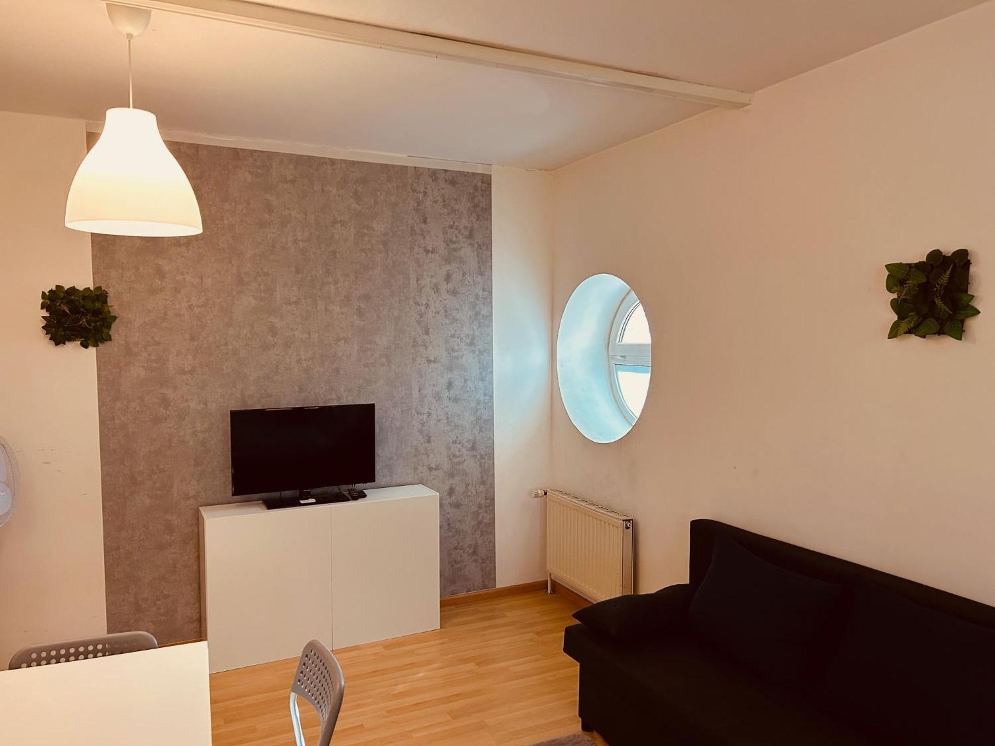 Veni Apartments Грац Екстериор снимка