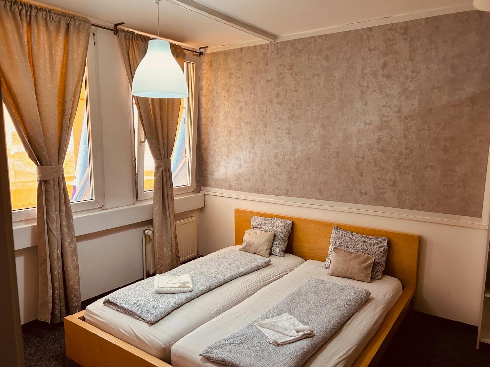 Veni Apartments Грац Екстериор снимка